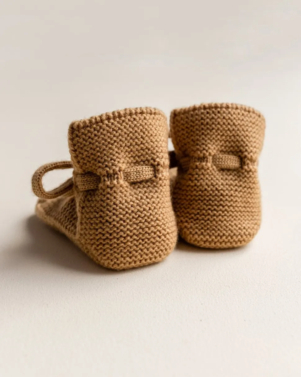 hvid_booties_ochre__month_2.webp Hvid | Booties | Ochre 0-9 months