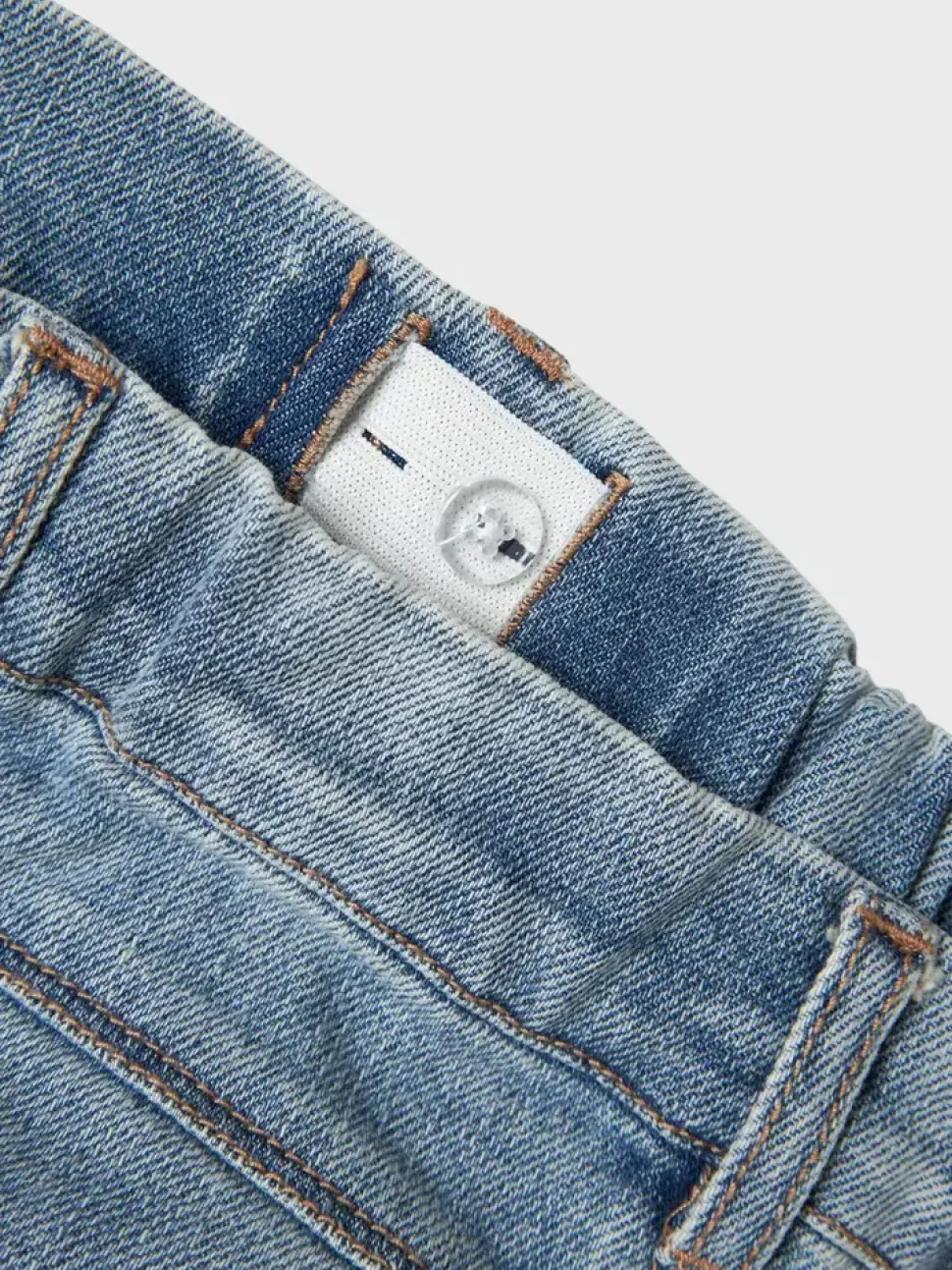 lilatelier__nmmdarlee_loo_3.webp Lil'Atelier | NMMDARLEE LOOSE JEANS 2060-SE D LIL | Medium Blue Denim