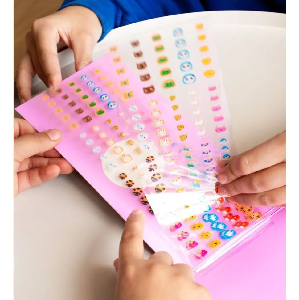 omy__nail_stickers__frien_2.webp OMY | Nail stickers | Friends