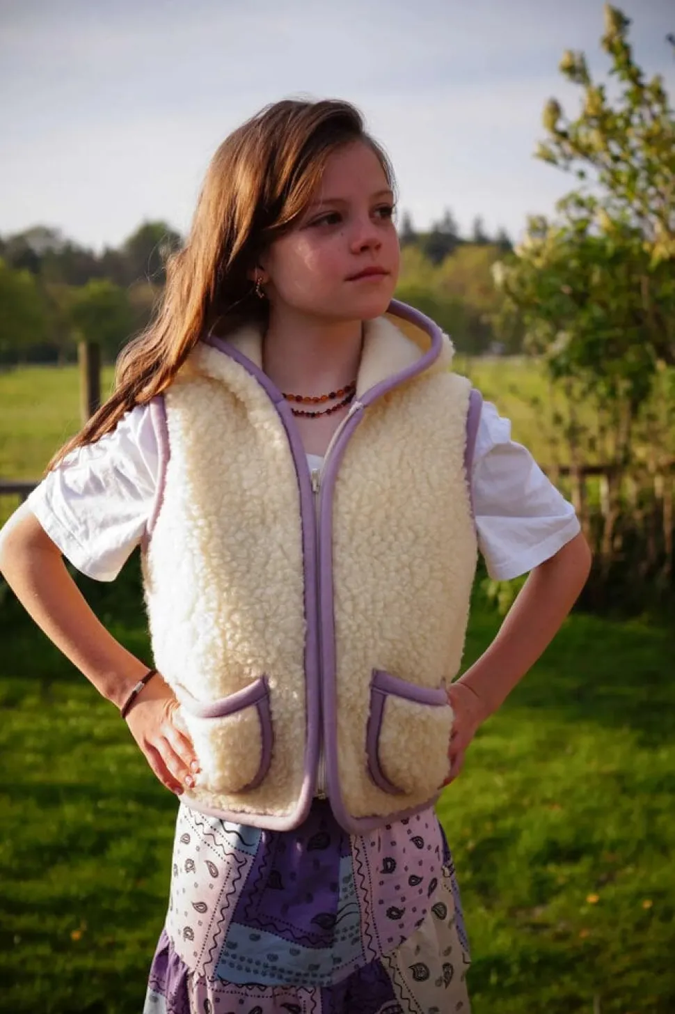 We are wovens | Bodywarmer rits met capuchon Beige en paars
